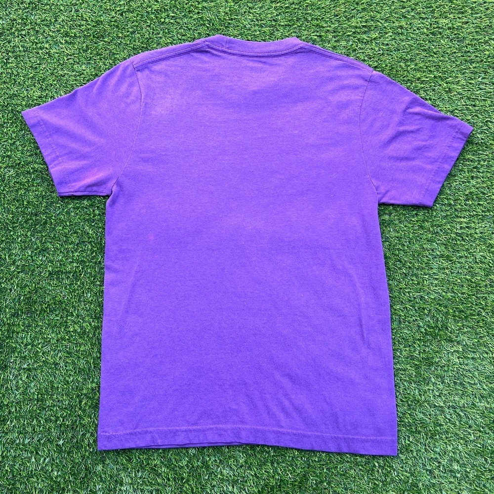 NBA x Old Navy 1985 L.A. Lakers NBA Champs Vintage Purple T Shirt Size S 💎 - Picture 2 of 4